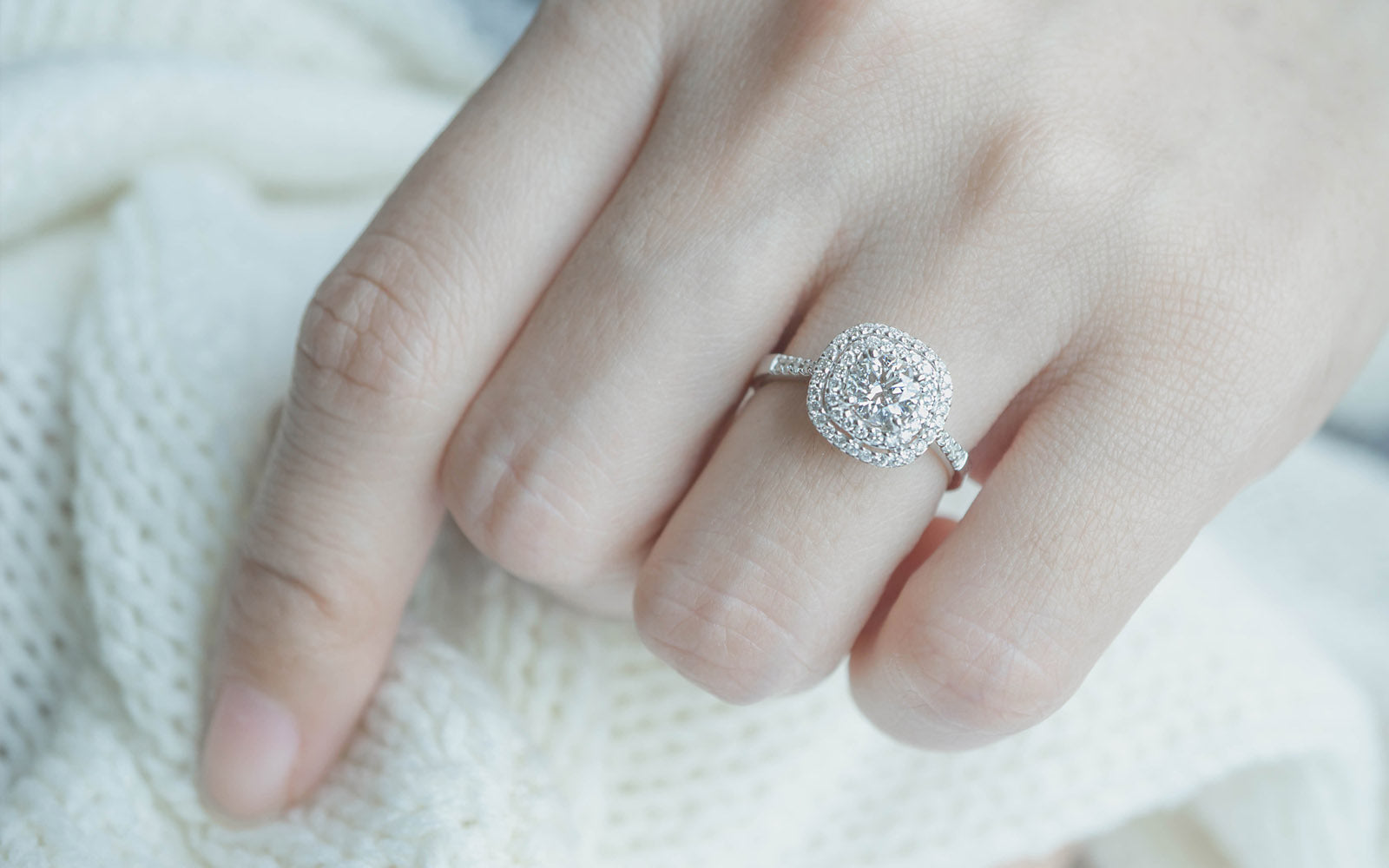 How Much Should You Really Spend on an Engagement Ring? – JohnstonJewelers
