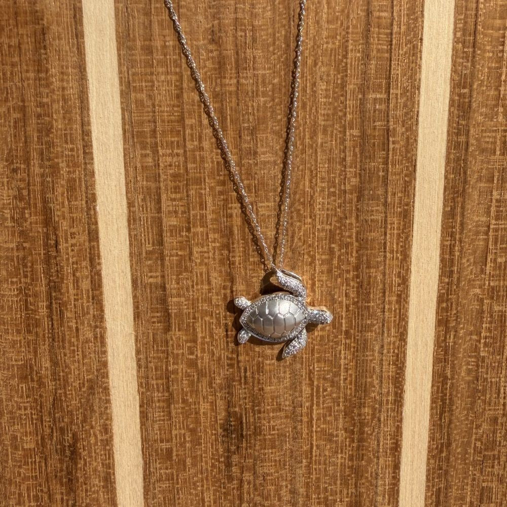 14kt .16ctw Diamond Turtle Pendant
