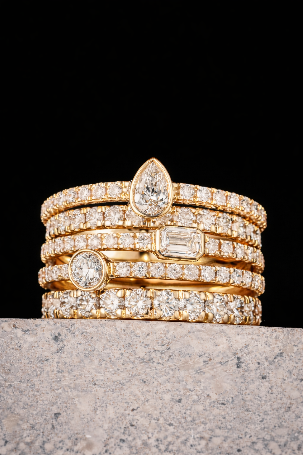 Statement Gold Jewelry: Why Bold Pieces Are Back in 2026
