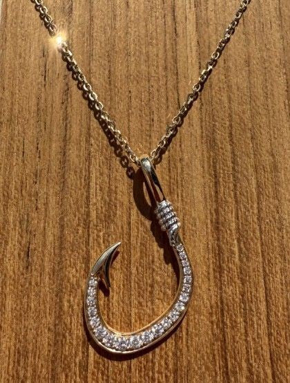 Custom Fish Pendants & Nautical Jewelry: Personalized Treasures from the Sea