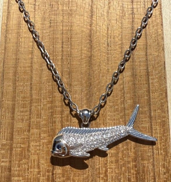 Fish Pendants and Nautical Jewelry: A Tribute to the Sea