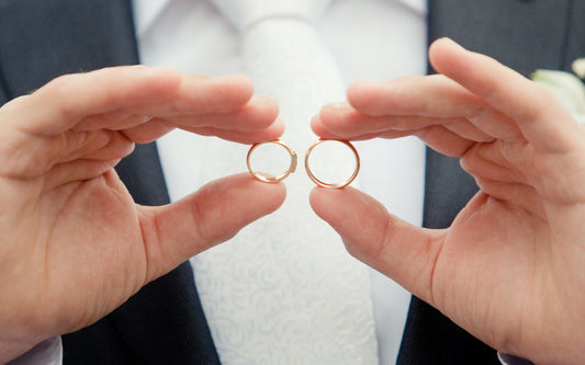 How to Find out Your Girlfriend's Ring Size (Without Her Knowing)