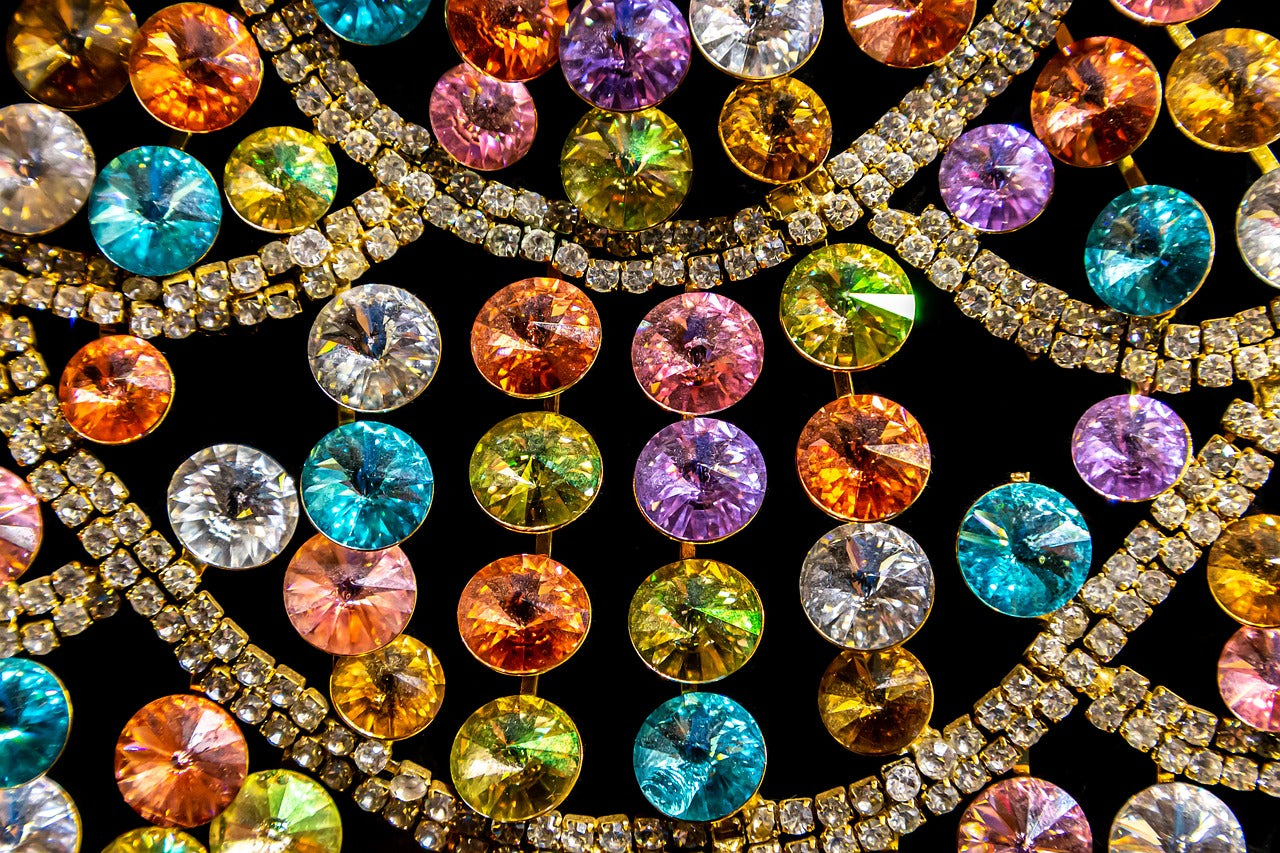 The Psychology of Colors in Jewelry - JohnstonJewelers