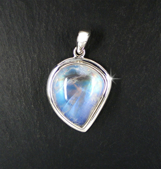 All About the June Birthstones: Pearl, Moonstone, and Alexandrite