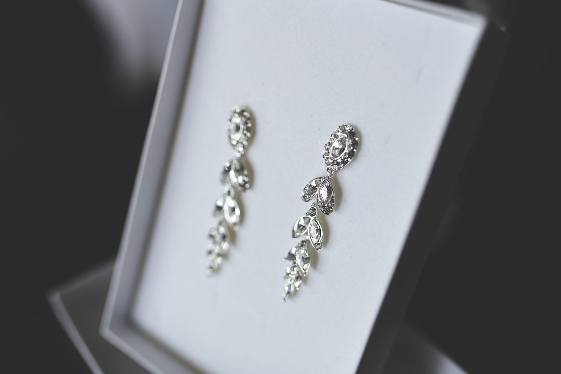 Sterling Silver vs. White Gold: Delving into Distinctions