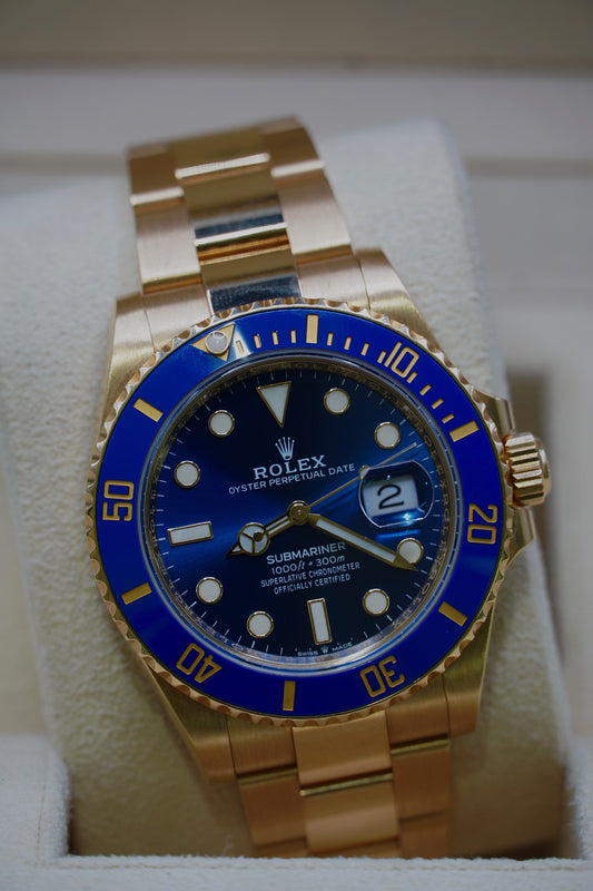 Rolex Gold Submariner (2022)
