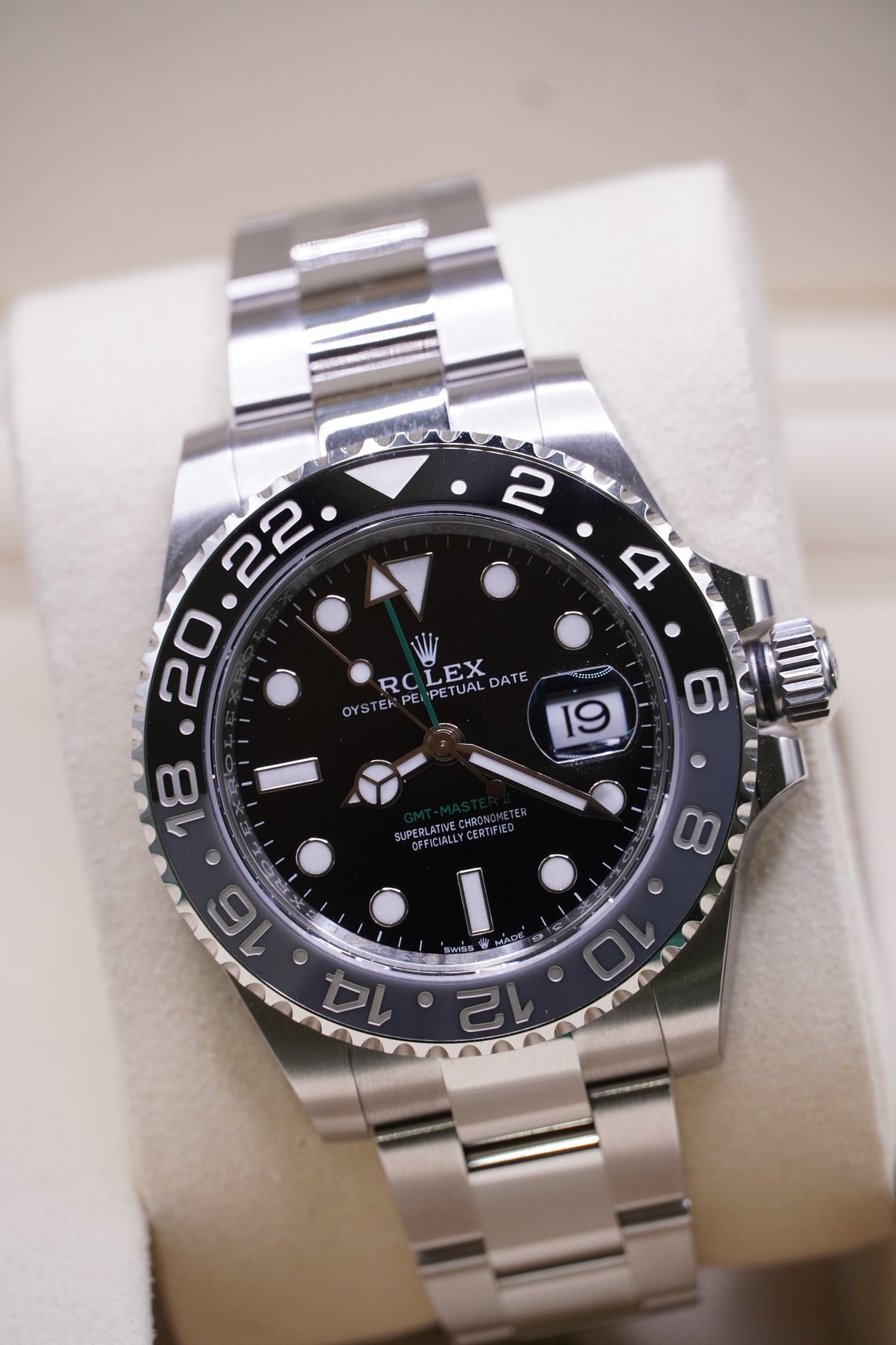 Rolex GMT-Master II Ref. 126710GRNR "Bruce Wayne" (Grey/Black Cerachrom Bezel, Black Dial, Oyster Bracelet)