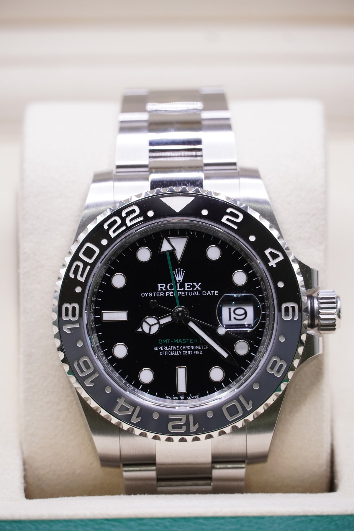 Rolex GMT-Master II Ref. 126710GRNR "Bruce Wayne" (Grey/Black Cerachrom Bezel, Black Dial, Oyster Bracelet)