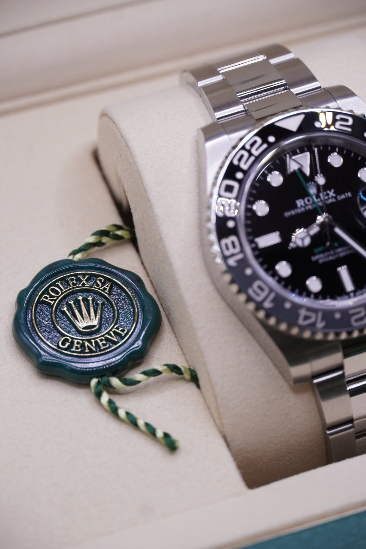 Rolex GMT-Master II Ref. 126710GRNR "Bruce Wayne" (Grey/Black Cerachrom Bezel, Black Dial, Oyster Bracelet)