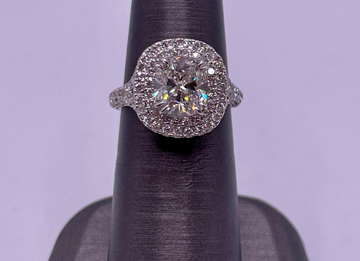 Engagement – JohnstonJewelers